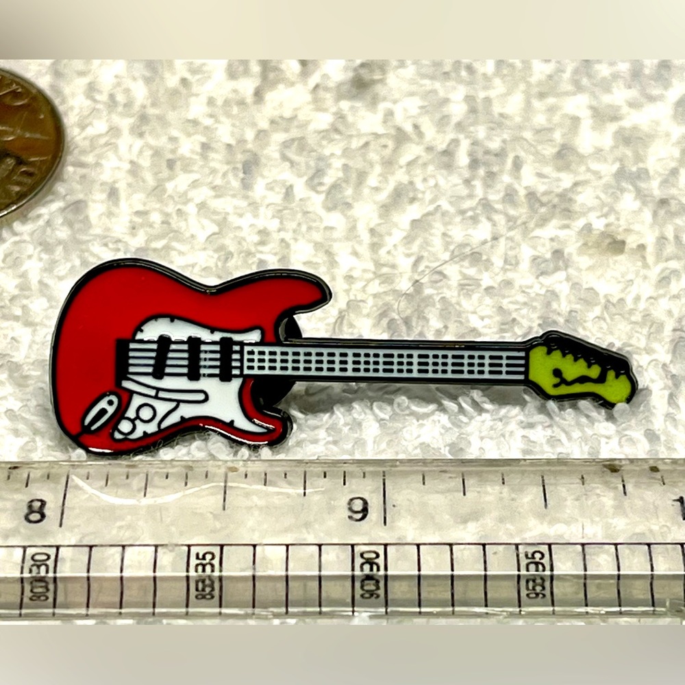 🎸Hot Rocker pin -gorgeous-NWT - Picture 7 of 7